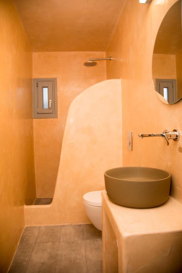 Markakis Studios Fira Town Exterior photo